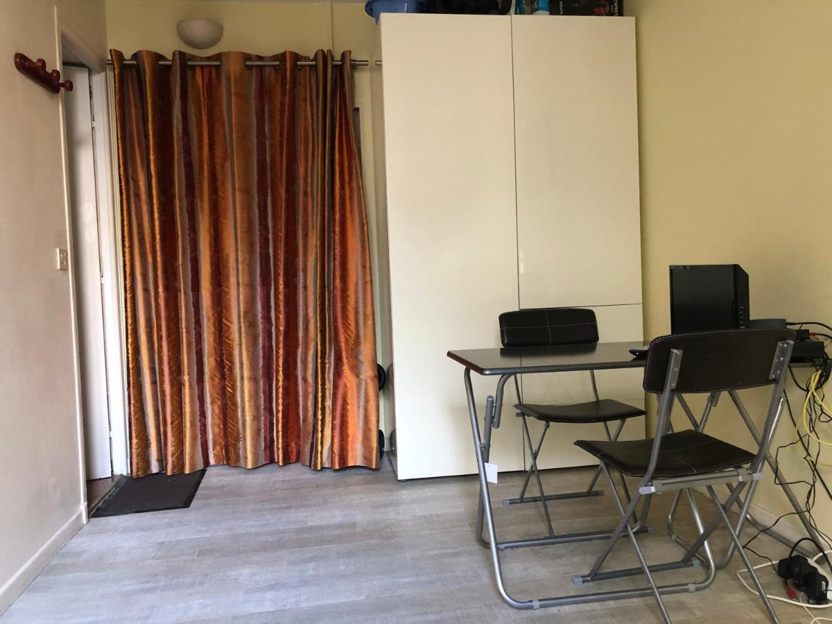 パリ23 Rue De La Chapelleアパートメント エクステリア 写真